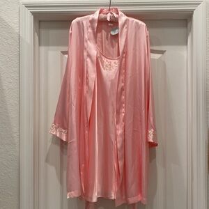 Morgan Taylor Chemise and Wrap Gift Set